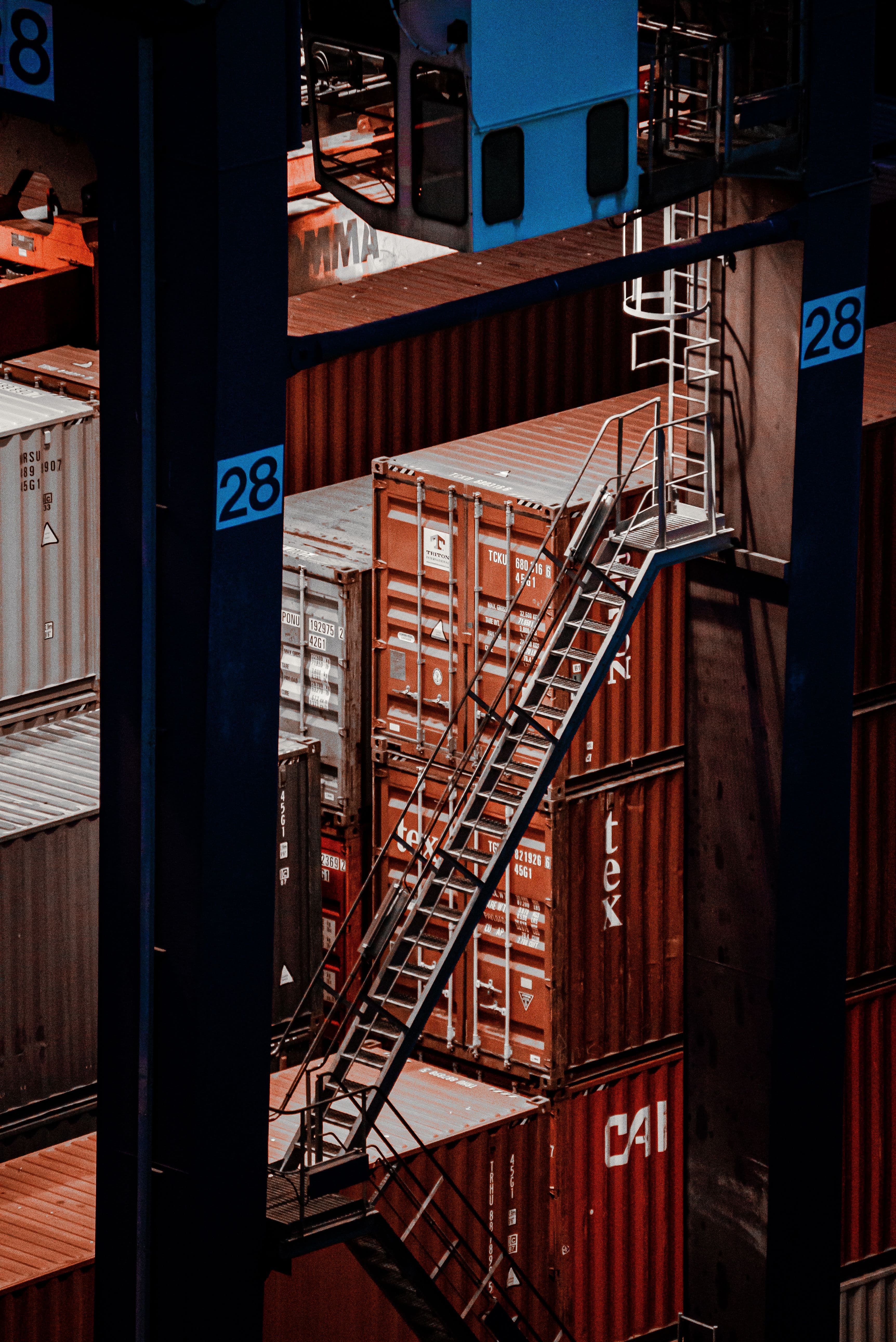 Terminal logistica con contenedores